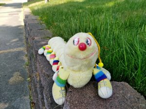 vintage 1980's Lots-a Lots-a Leggggggs caterpillar who has seen better days